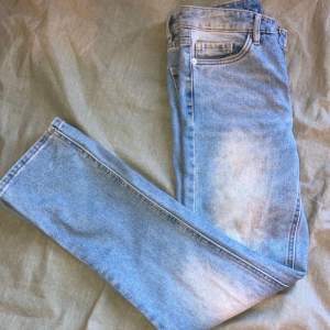 säljer mina fina jeans då dem blivit försmå:( Jeansen är i strl 36