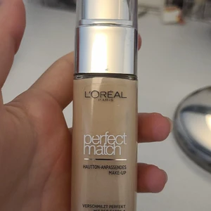 Foundation  - Säljer en Foundation ifrån L'Oréal paris i 1.N. den är bara testad! Köparen står för frakten 