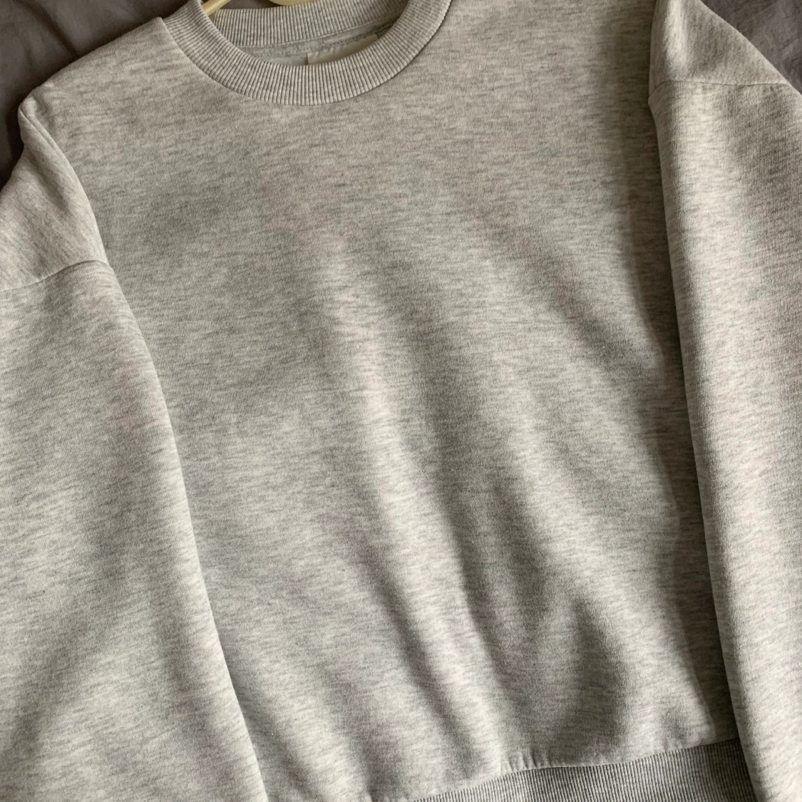 Grå tröja