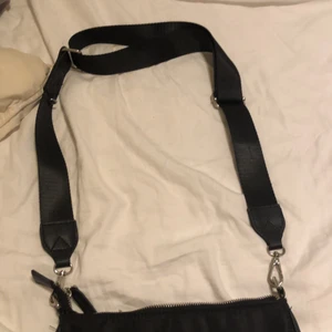 Någon som vill köpa 💗 - Någon som är intresserad att köpa denna köpa från Lindex hjärte fin