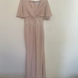 Asos klänning - New, nit used. Tags are still on. Forgot to return it. 