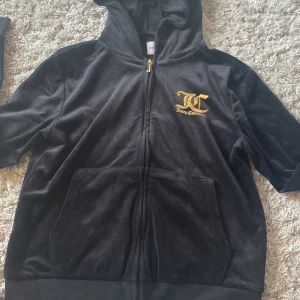 Juicy couture tröja  - Jätte fin har bara inte kommit till användning