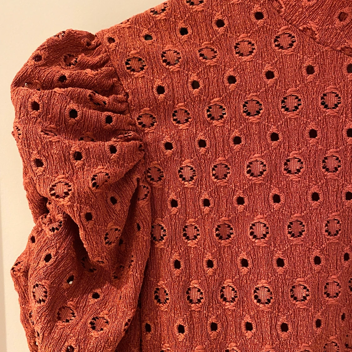 Roströd blus XS - 90