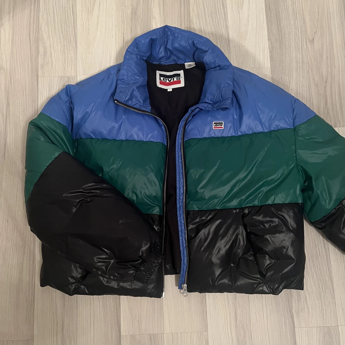 Levi’s Puffer Jacket - 90