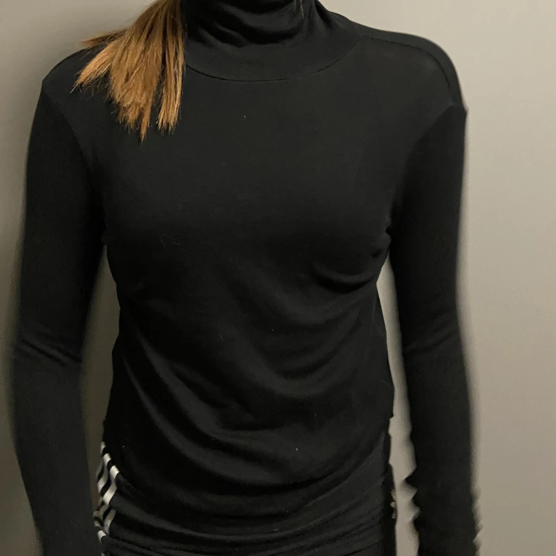 Svart polotröja  - 90