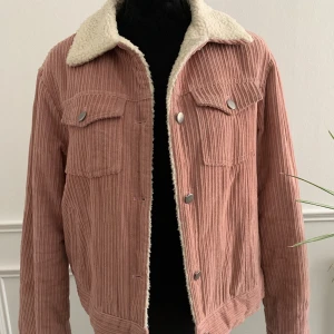 Jacka  - Mycket fin jacka i Manchester. Storlek M men lite i storlek, passar S-form. 