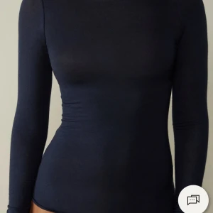 Intimissimi tröja - Mörkblå Intimissimi tröja i kashmir, köpte i julas och använd 1 gång