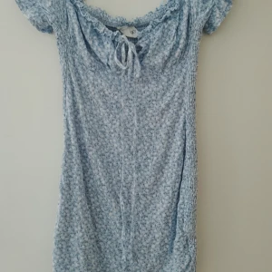 Klänning  - Från Nly trend 