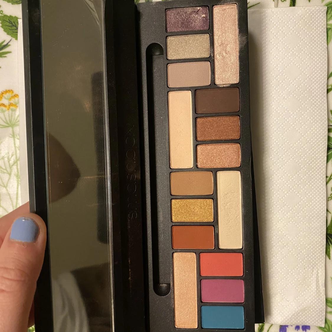 Ögonskuggspalett