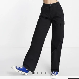 Oversize cargopants - Helt nya cargopants från ASOS strlk 38 tall