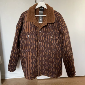 Ivy Park Jacket  - Ivy Park Jacket in Small, great condition.