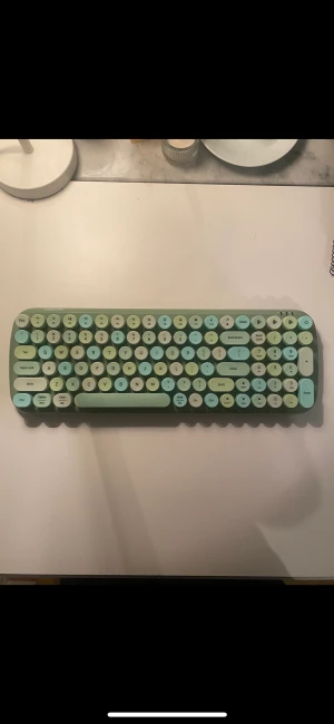 Tagentbord  - Bra skick, knappt använt 💞