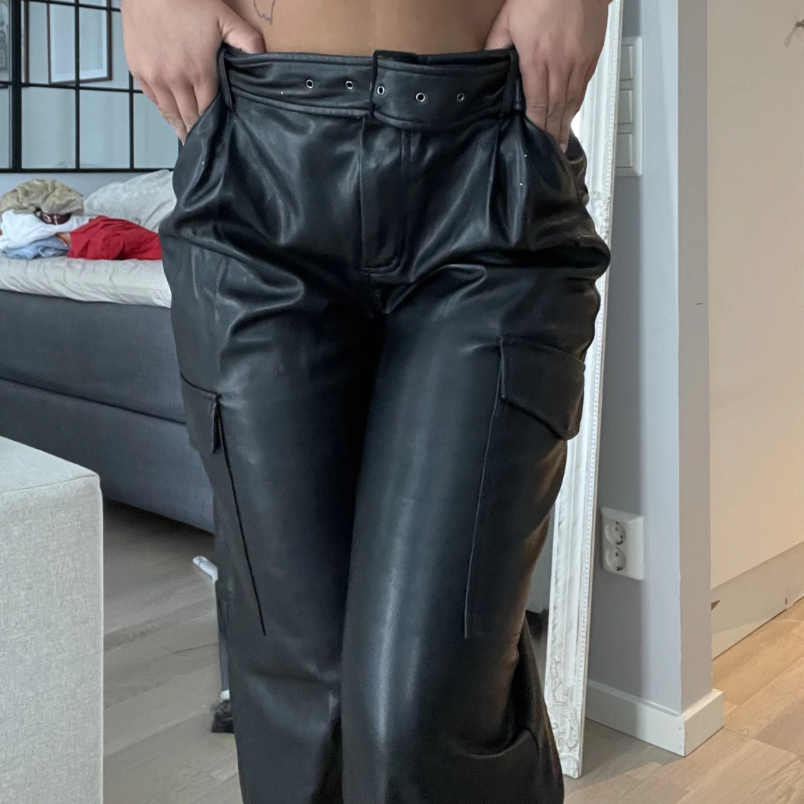 Svarta läderbyxor  - 90