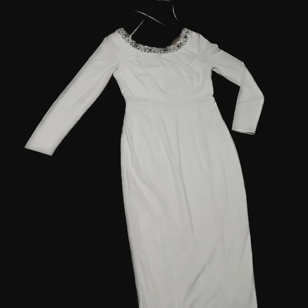 Long beautiful dress White Up to 65kg UK 8 US 4 EU 36. Klänningar.