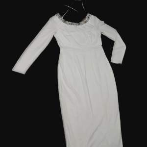 Long beautiful dress White Up to 65kg UK 8 US 4 EU 36