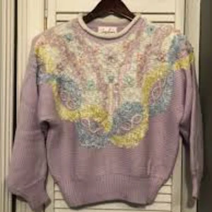 Köpes jaclyn smith o andra 80tals kläder - Köpes jaclyn smith tröjor från 80tal..även annat 80tal är intressant skriv gärna