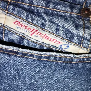 Ett par superfina raka diesel jeans, skickar fler bilder efter förfrågan 💗💗