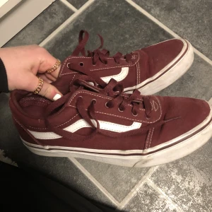 Vans skor - Röda vans skor i st 38