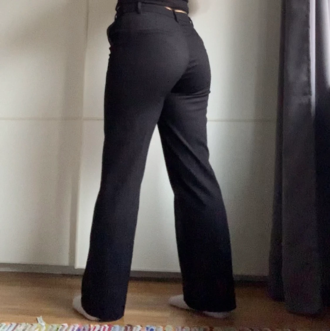 Svarta kostymbyxor  - 91