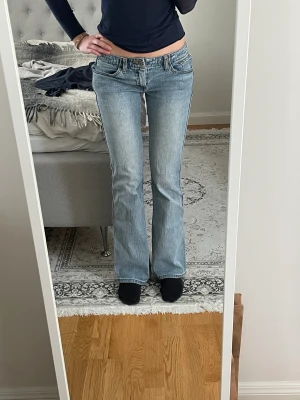 Lågmidjade jeans från brandy melville  - Lågmidjade jeans från brandy melville 