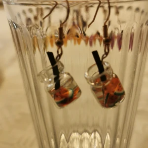 Frukt örhängen  - Fina frukt örhängen i olika färger. 