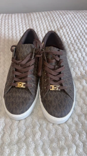 Michael kors skor  - Storlek 40 använda en gång   