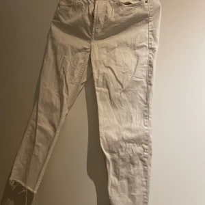 Jeans - Vita jeans Bra skick 
