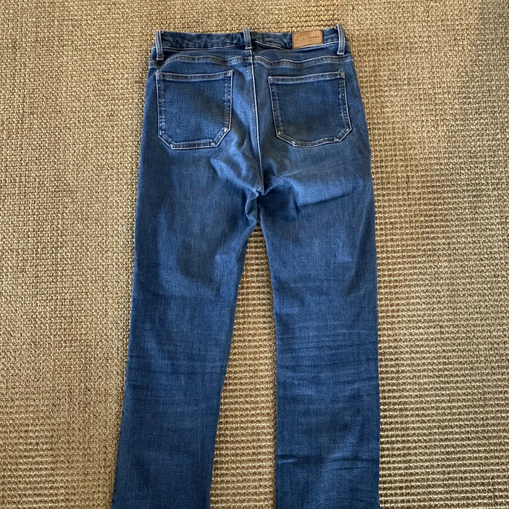 M.i.h jeans, sitter sjukt snyggt! Storlek 26. Jeans & Byxor.