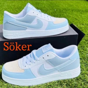Söker dessa Nike skor! - Söker dessa Nike skor i storlek 38.5-39 Hör av dig om du har ett par:)