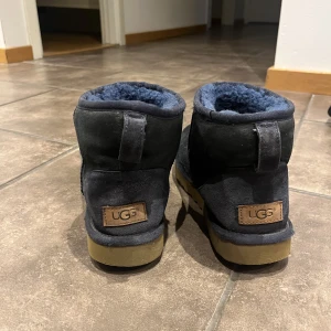 uggs - hyfsade uggs lite missfägade går säkert att fixa säljer billigt! strl 39