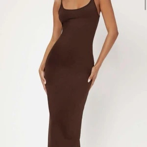 Klänning  - Säljer denna klänningen för att det är för kort för mig och inte alls användt sen den köptes 