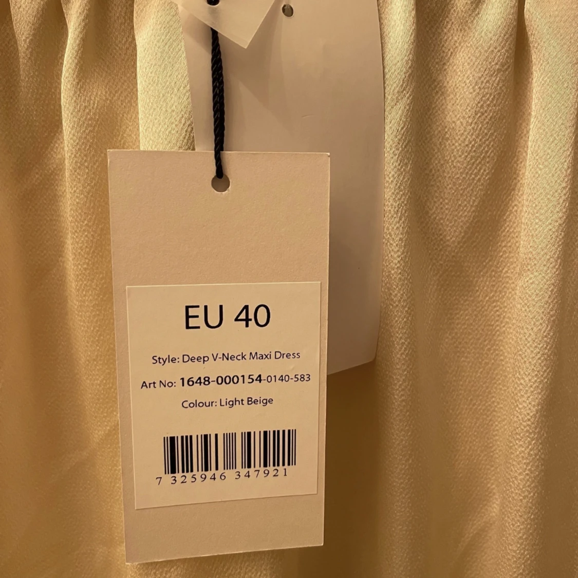 Anika Teller X Na-Kd helt ny klänning  - 91