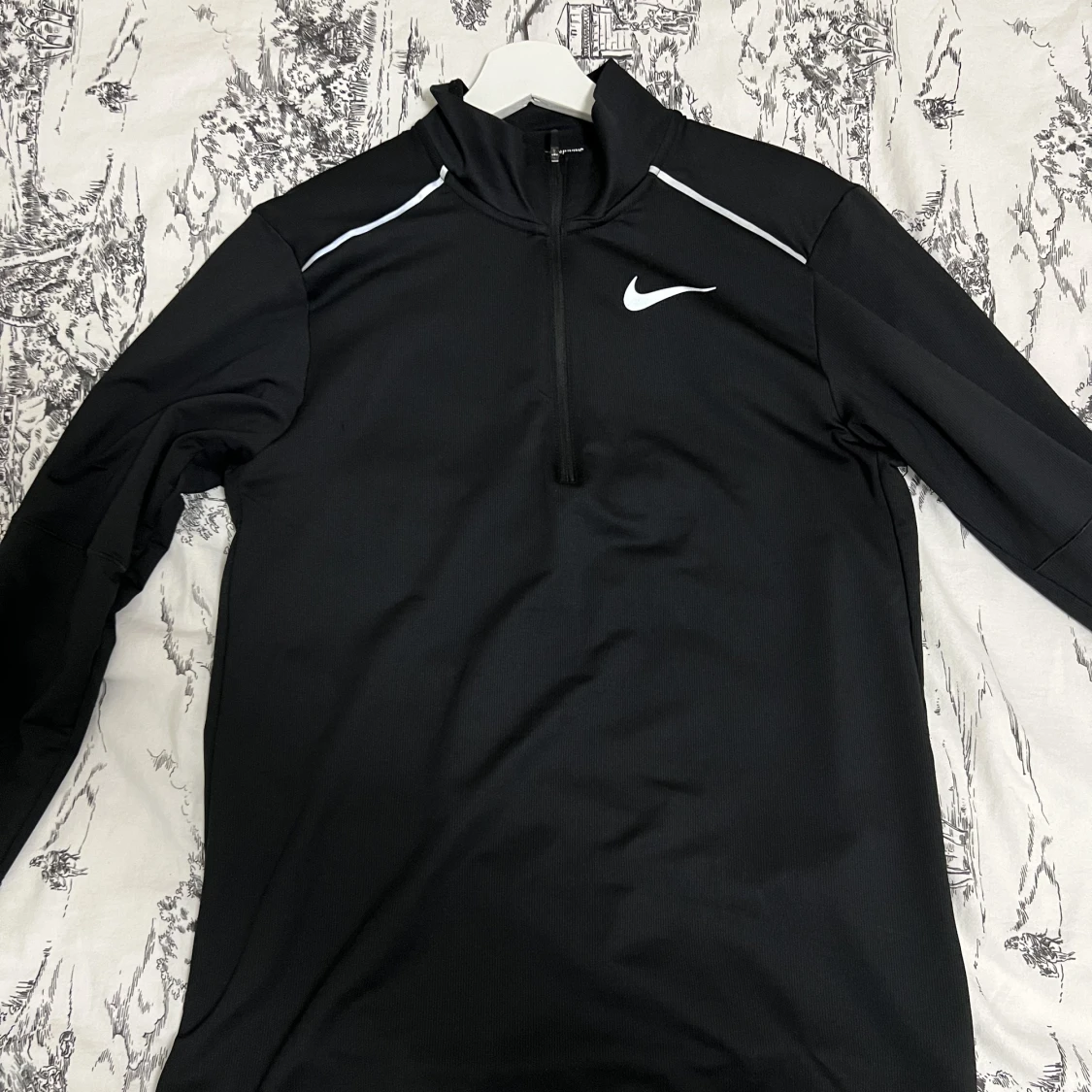 Nike tränings tröja strl S - 90