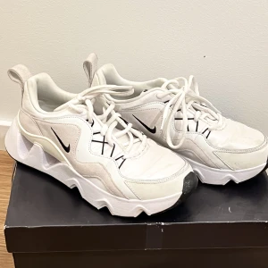 Nike skor  - Änvandar 5 gånger 