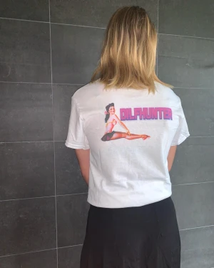 Dilfhunder tröja  - Säljer dilfhunter tröja säljes andvänd en gång 