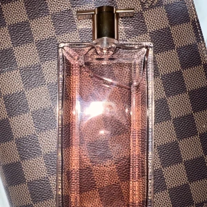 Parfym Idole 75 ml HELT NY  - Parfym Idole 75 ml HELT NY. Finns ingen Ask men skickar självklart parfymen i bubbelplast nypris 999kr på Åhléns 