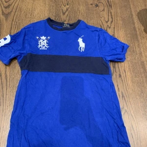 T-shirt från Ralph Lauren - Superfin t-shirt från Ralph Lauren. I bra skick. Köpare står för frakt. 