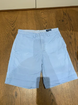 Shorts från Ralph Lauren - Superfina shorts från Ralph Lauren i modellen stretch classic fit i storlek 28