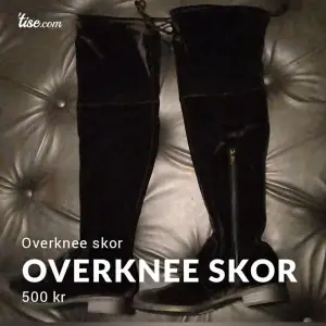 Säljer höga overknee skor i sammet. Strl 39 passar upp till strl 41. Endast provad. 500kr +50kr frakt 