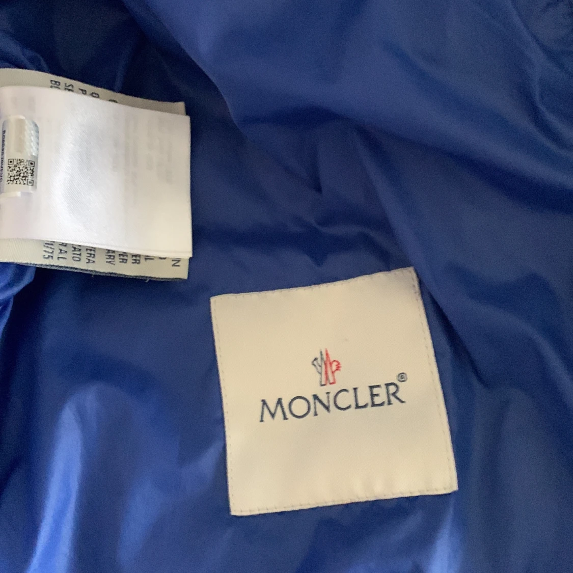 Moncler  - 90