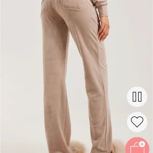 Byta - Detta är mitt offer för ett juicy couture set i xxs/xs 💗 juicy byxorna och Mckenzie settet är i storlek S  Möts helst upp i malmö 