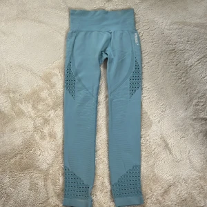 Gymshark träningstights  - Endast provade, från Gymshark. Högmidajde och smickrande passform. Storlek S💙