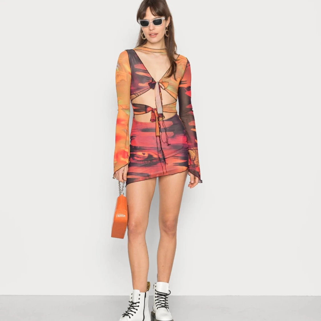 Sexigaste klänning  - 1