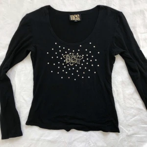 Långärmad tröja - Långärmad tröja, passar till xs-m, se gärna även andra annonser