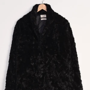 Tiger of Sweden pälsjacka - XS - Säljer denna pälsjacka från Tiger of Sweden i strl XS. Varm och funkar till vintern. Köpt för 2699, säljer för 600. Kan hämtas upp i Skärholmen eller fraktas (betalare står för frakt).