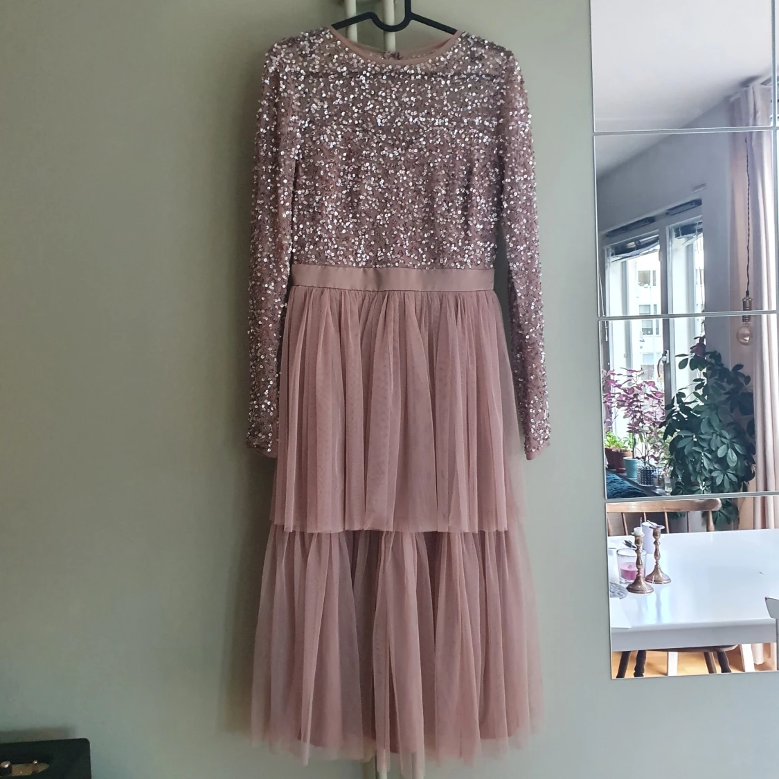 Maya sequin midi dress - xs.