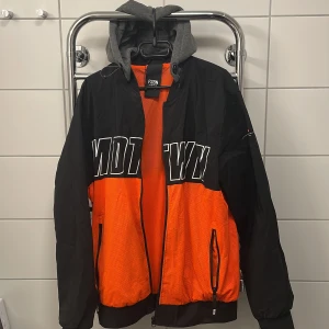 Cool jacka - Luftig jacka som andas Oanvänd 