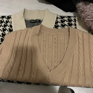 Väst - Säljer dessa två i pack västar från SHEIN. Använd endast en gång, går att köpa styckpris också. Då är de 100kr 