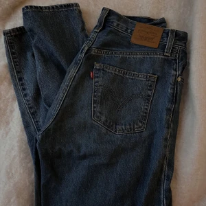 Levis Jeans - Stl 26 , sitter super fint på 