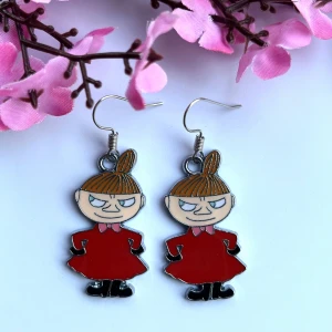 Lilla my örhängen 💙 - Nickelfria krokar och fri frakt. 💙